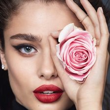 Схема вышивки «Девушка с розой»