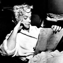 Схема вышивки «Мэрилин Монро»