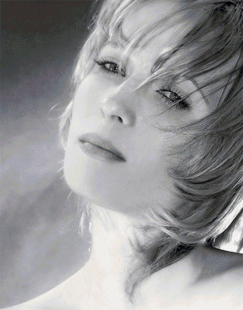 девушка - предпросмотр