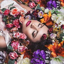 Схема вышивки «Девушка»