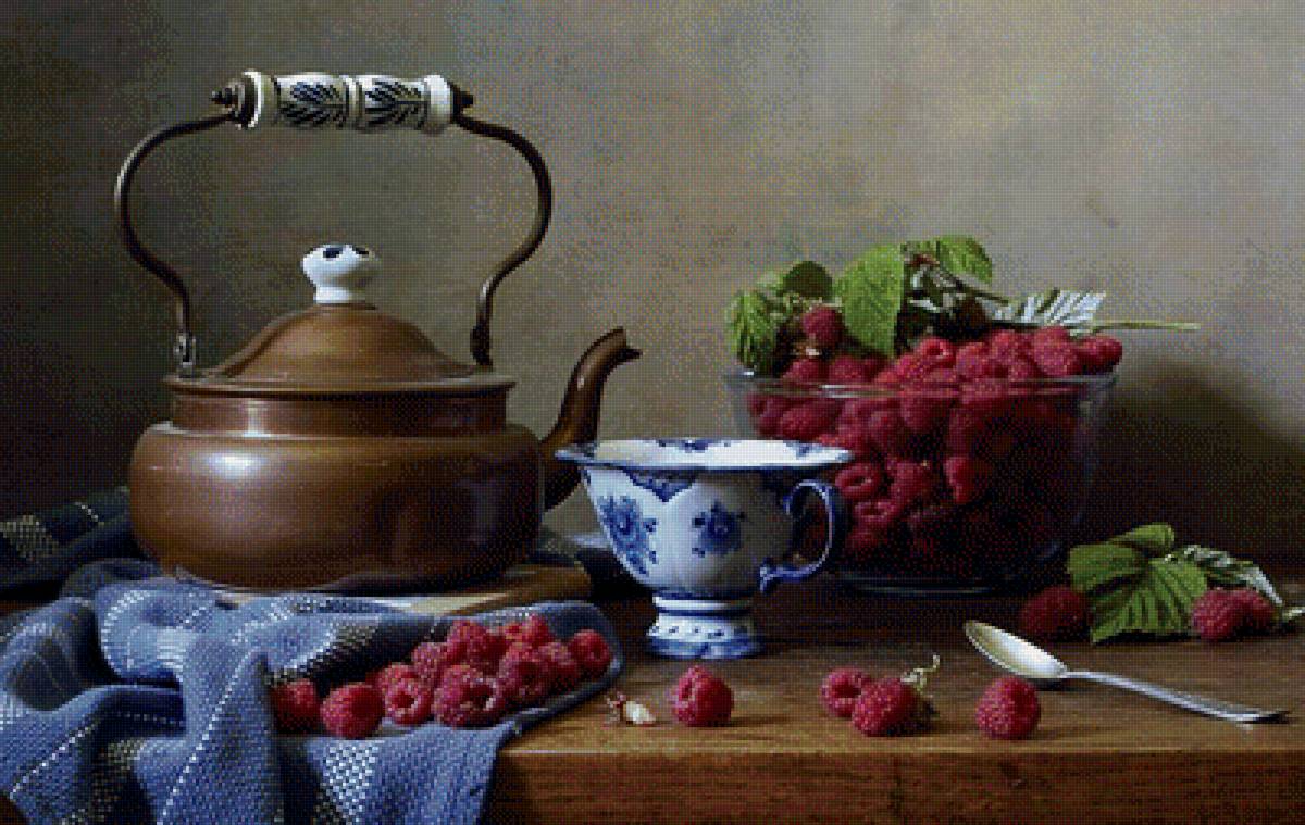 Чай с малиной - предпросмотр