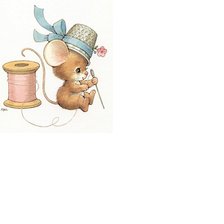 Схема вышивки «Мышка рукодельница /размер 200 х 220 крест с хорошим качеством/»