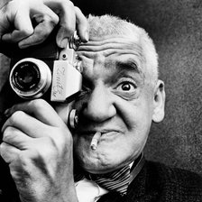 Схема вышивки «Фотографирую. Улыбнитесь»