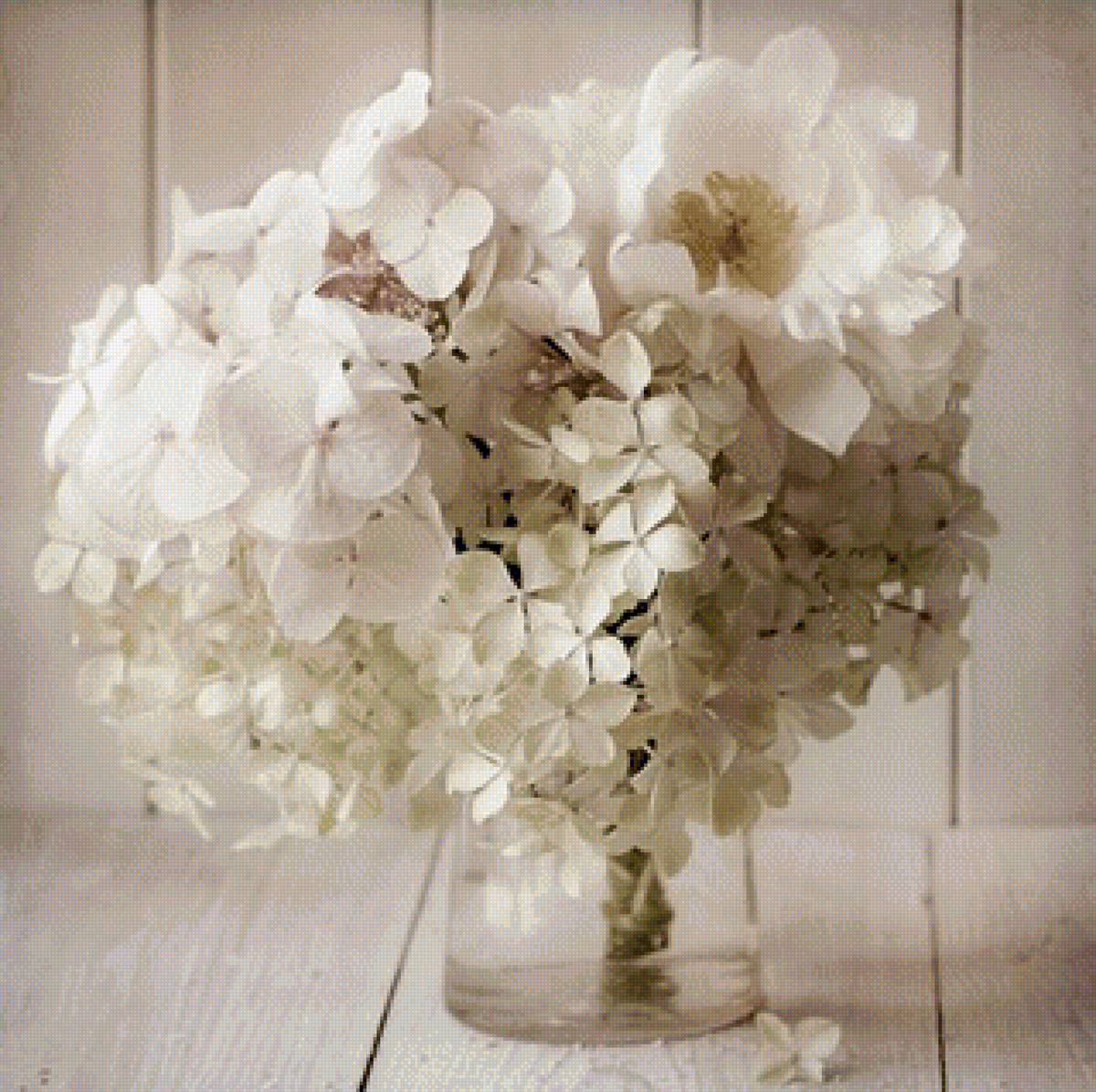 БЕЛЫЕ ЦВЕТЫ В ВАЗЕ - белые цветы в вазе - предпросмотр