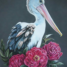 Пеликан в пионах