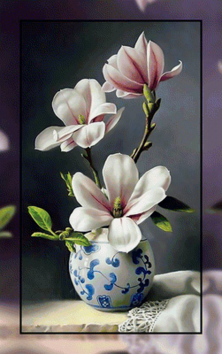 Цветы магнолии. - магнолия, ваза., цветы - предпросмотр