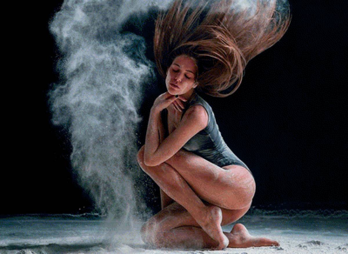 Танцовщица - экспрессия, авангард, танцовщица - предпросмотр