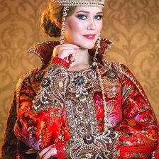 Схема вышивки «Русская красавица в венце»