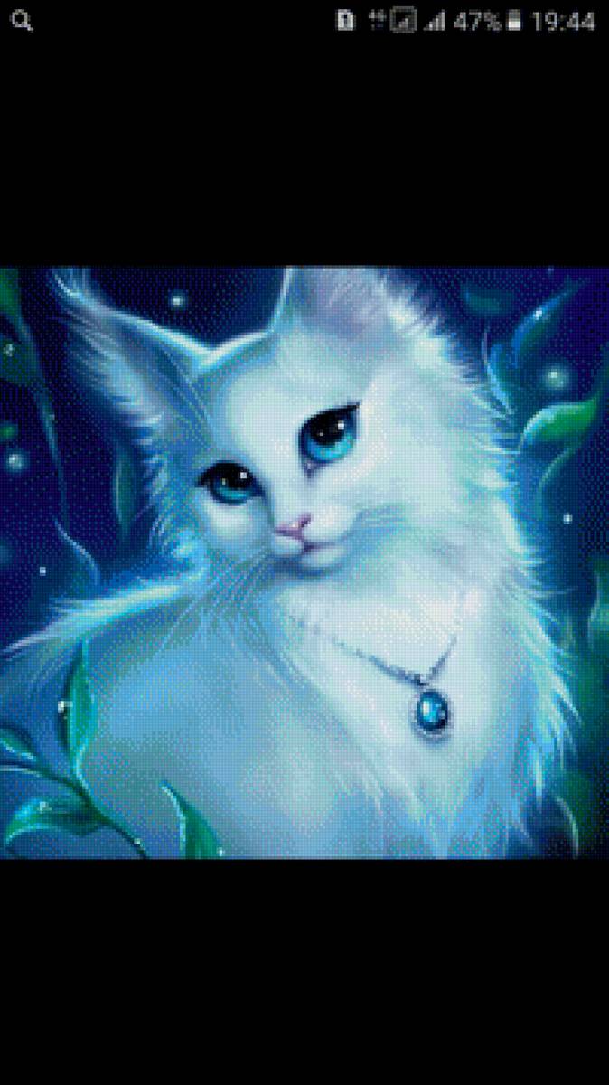 Белая кошечка - предпросмотр