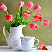 Схема вышивки «тюльпаны»