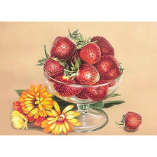 Натюрморт с клубничкой.