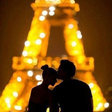 Схема вышивки «Любовь в Париже»