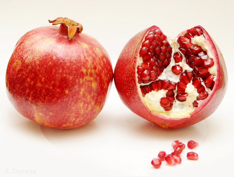 Гранаты - фрукты, гранат - оригинал