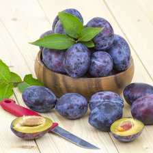 Схема вышивки «Спелые сливы»