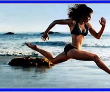 Схема вышивки «Девушка, бегущая  по краю прибоя»