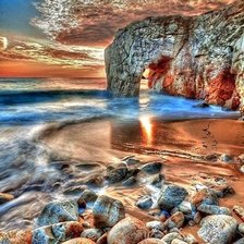 рассвет на  камнях