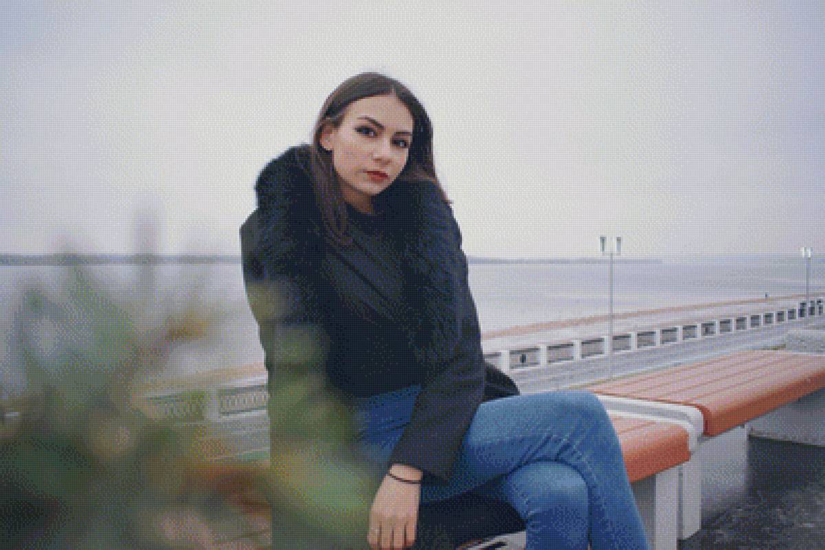 Дева у реки - предпросмотр