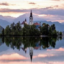 Схема вышивки «Замок на острове»