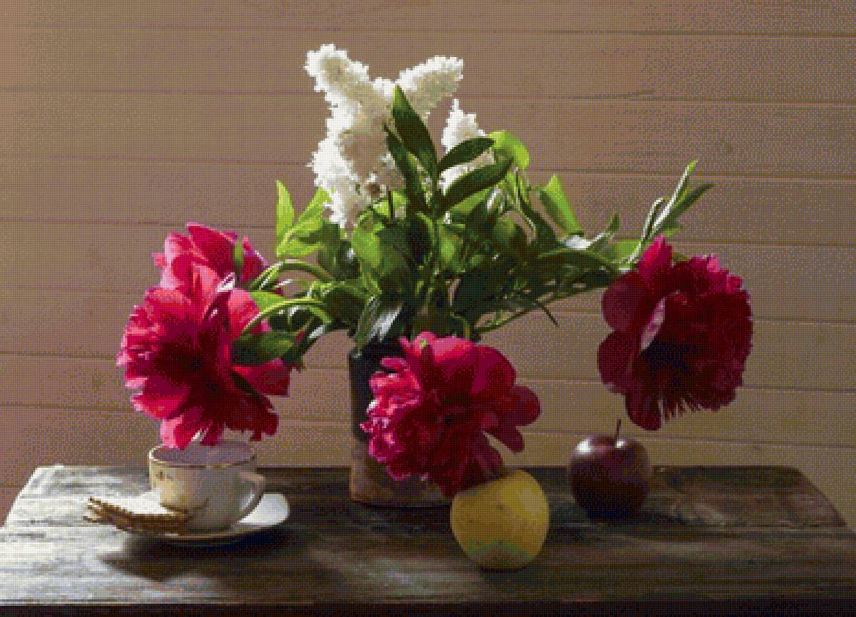 натюрморт - чашка, стол, ваза, пионы, цветы, натюрморт, яблоки, букет - предпросмотр