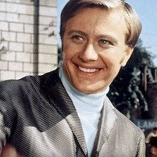 Схема вышивки «Андрей Миронов»