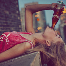 Схема вышивки «девушка с колой»