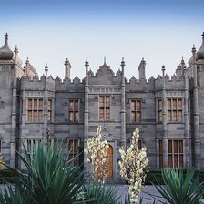 Схема вышивки «Фасад Воронцовского дворца в Крыму»