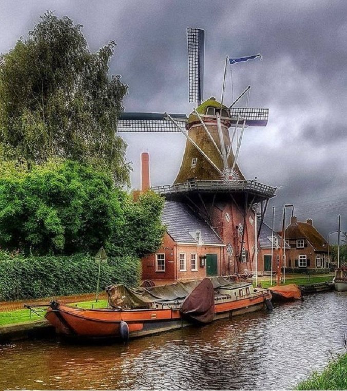 Moinho  de vento. - embarcações., moinhos, rio - оригинал