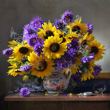 Схема вышивки «цветы в вазе»