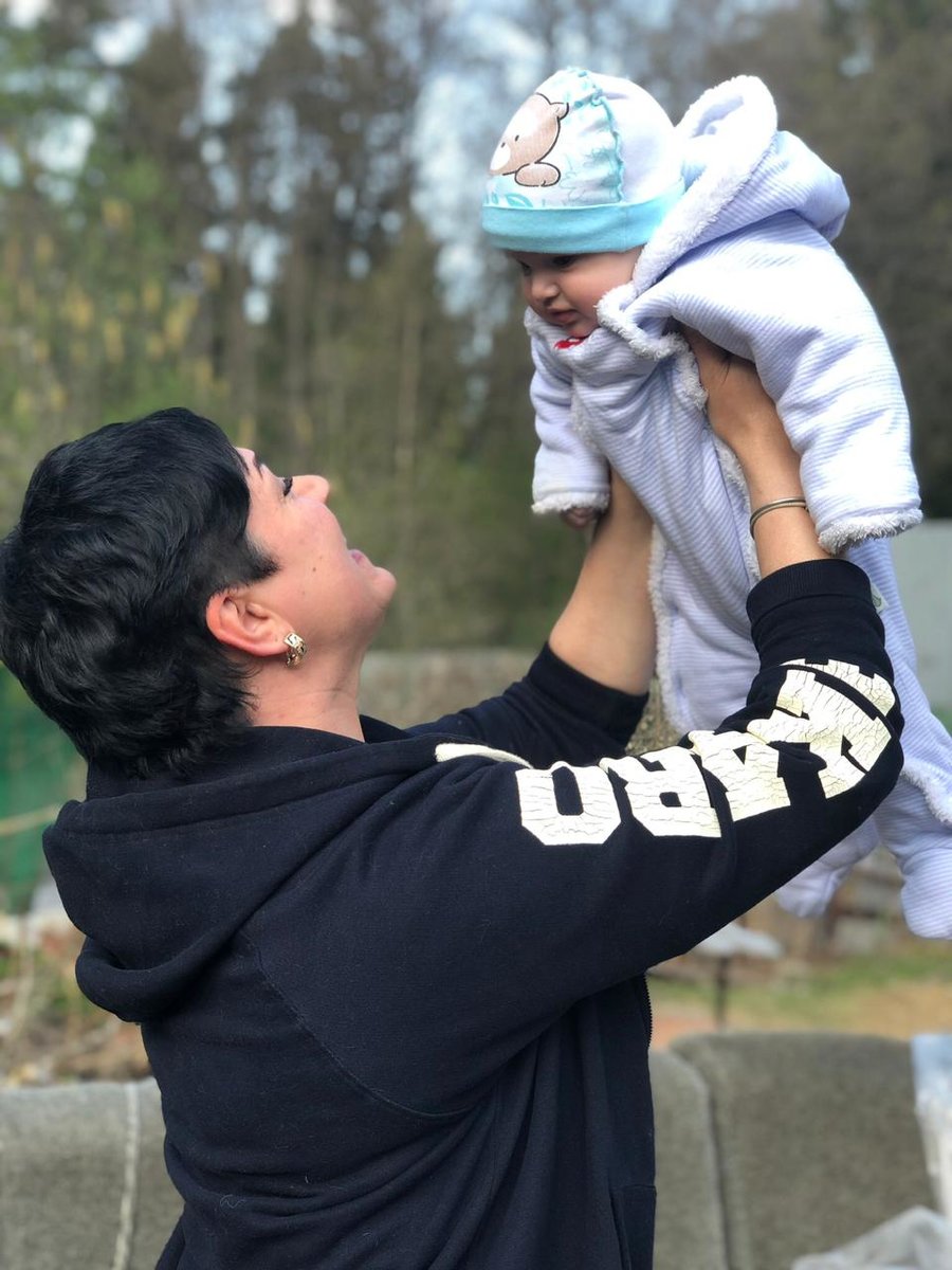 Бабушка внук - семья - оригинал