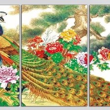 Схема вышивки «Peacock Triptych»