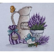 Лаванда в кувшине