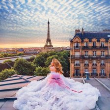 Схема вышивки «Девушка в Париже»