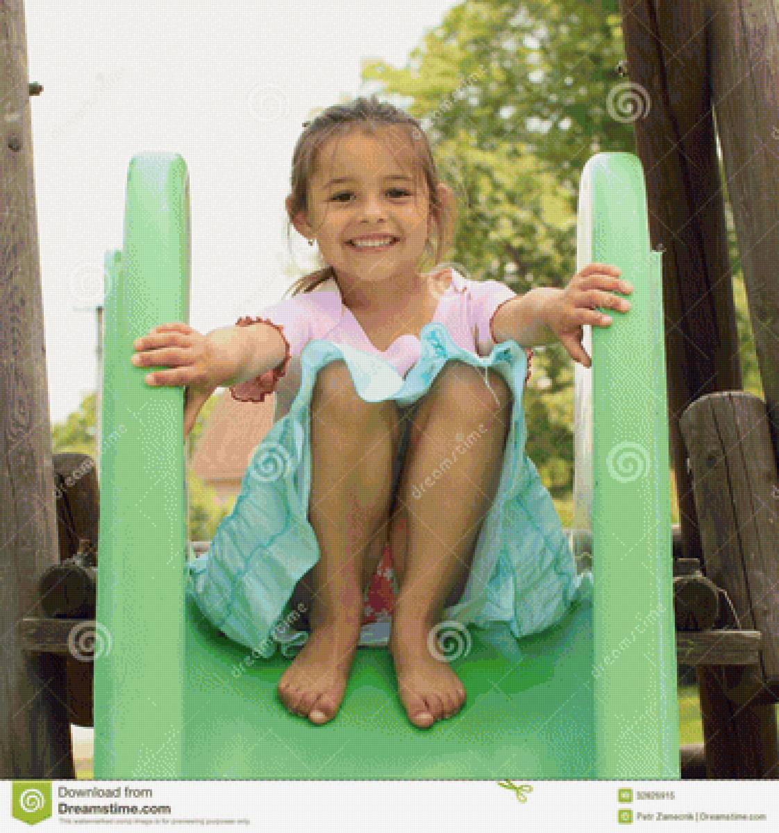 девочка маленькая на площадке - блэкпинк, детство, площадка, девочка, лалиса, токидо, лиса - предпросмотр