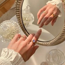 Схема вышивки «aesthetic hand (bigger size)»