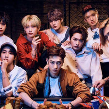 Схема вышивки «STRAYKIDS»