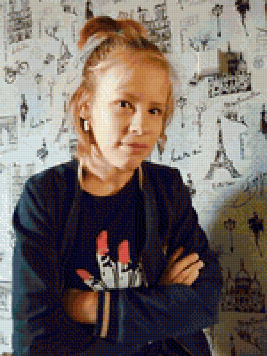 Скромная девочка - предпросмотр