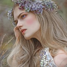 Схема вышивки «Девушка герань»