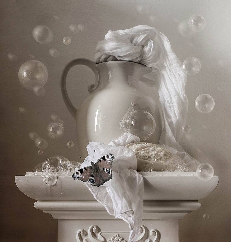 Натюрморт для ванной - мыло, натюрморт, бабочка, кувшин, ванна - оригинал
