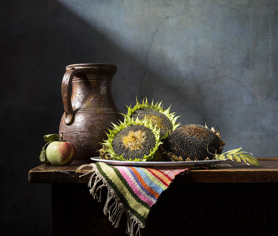 Подсолнух - натюрморт, подсолнух, кувшин, яблоко - оригинал