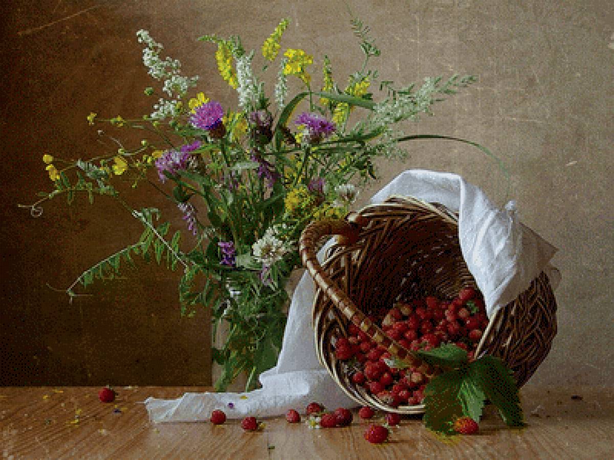Лето - натюрморт, цветы, букет, земляника, корзина - предпросмотр