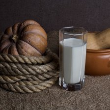 Схема вышивки «Стакан молока»