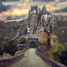 Схема вышивки «замок Эльц»