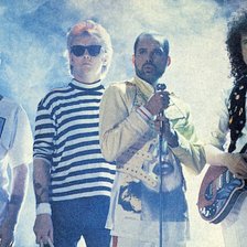 Схема вышивки «Queen - the miracle»