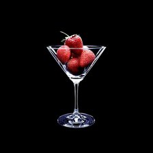 Схема вышивки «Клубника в бокале»