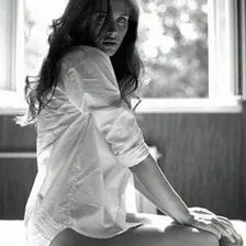 Схема вышивки «Девушка в спальне»