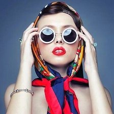 Схема вышивки «Mujer con gafas»