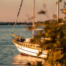 Схема вышивки «Парусник в Севастопольской бухте (мое фото)»