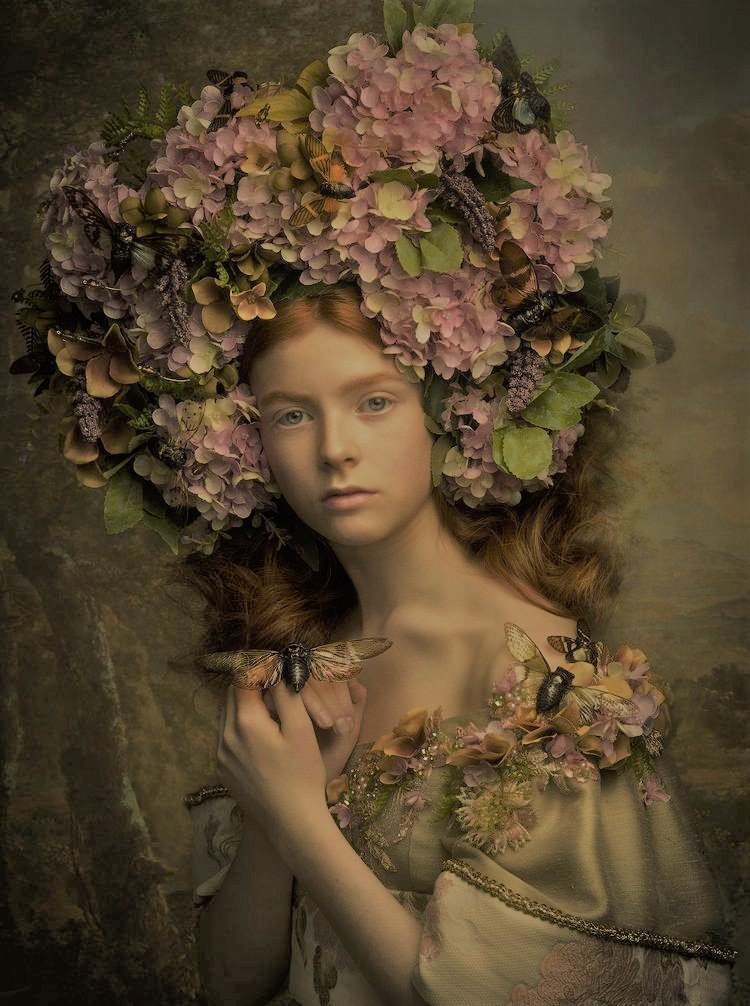 девушка в цветах - цветы, девушка - оригинал