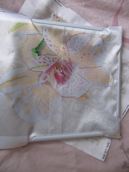 Этап процесса «Триптих от Тэла Артис. Вышивка бисером»