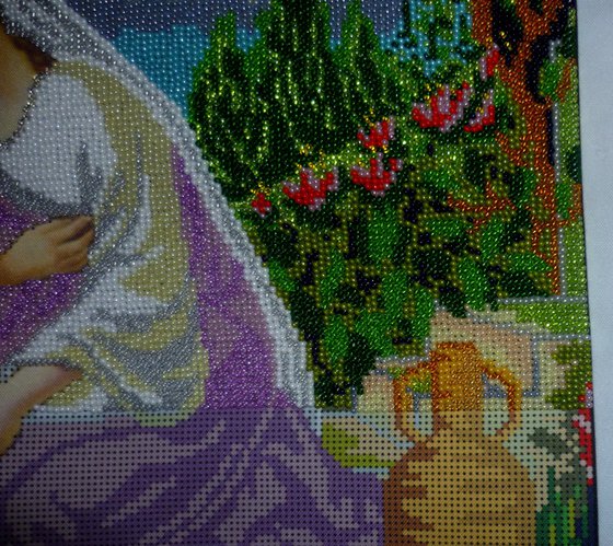 Этап процесса «Богородица и голуби (Утро в райском саду), бисер»